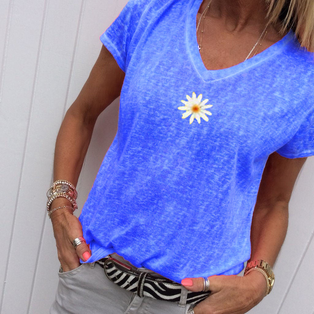 Women's V-neck Little Daisy Knitted Short-sleeved T-shirts Blouses