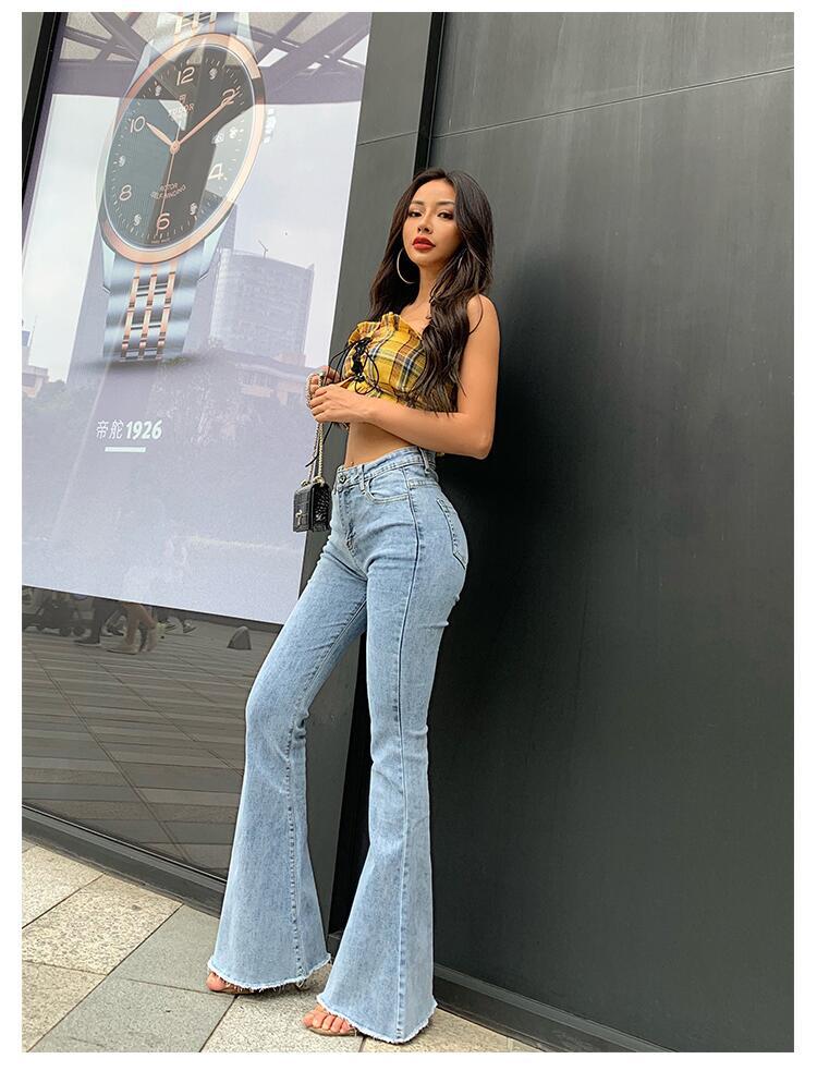 Coole Skinny-Jeans mit ausgestelltem Bein und sexy Hüfte für Damen