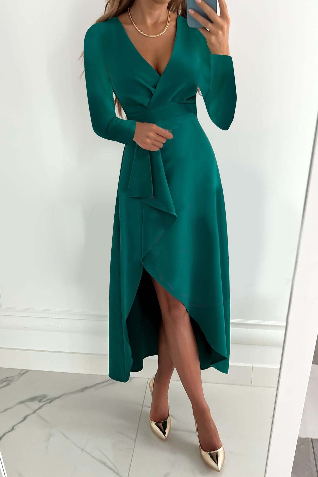 Robe plissée à manches longues et col en V pour femmes