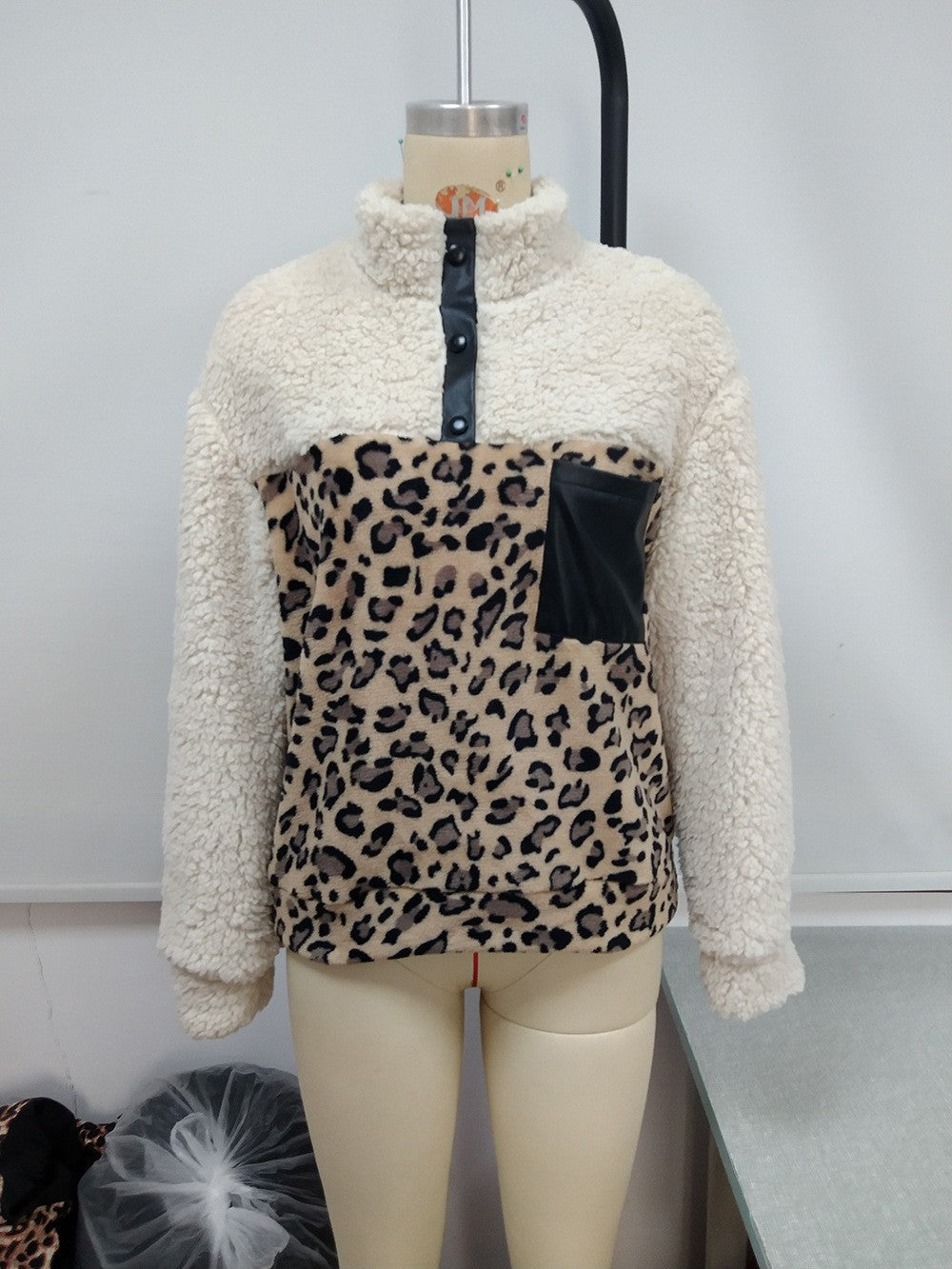 Women's Leopard Color Matching Casual Lamb Fur Sweaters