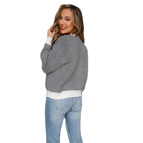 Unique Women's Solid Color Round Neck Sweaters