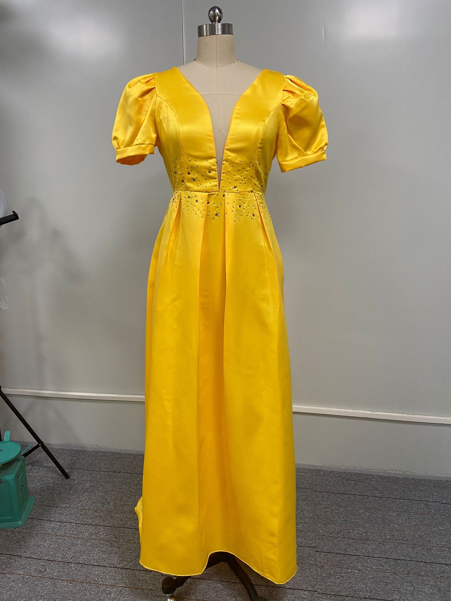 Fashion Large Yellow Long V-neck High Dresses