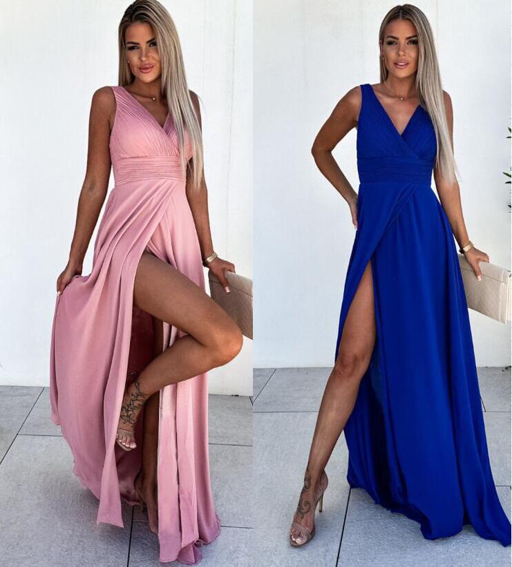 Women's Sleeveless Pleated Backless Slit Hemline At Dresses