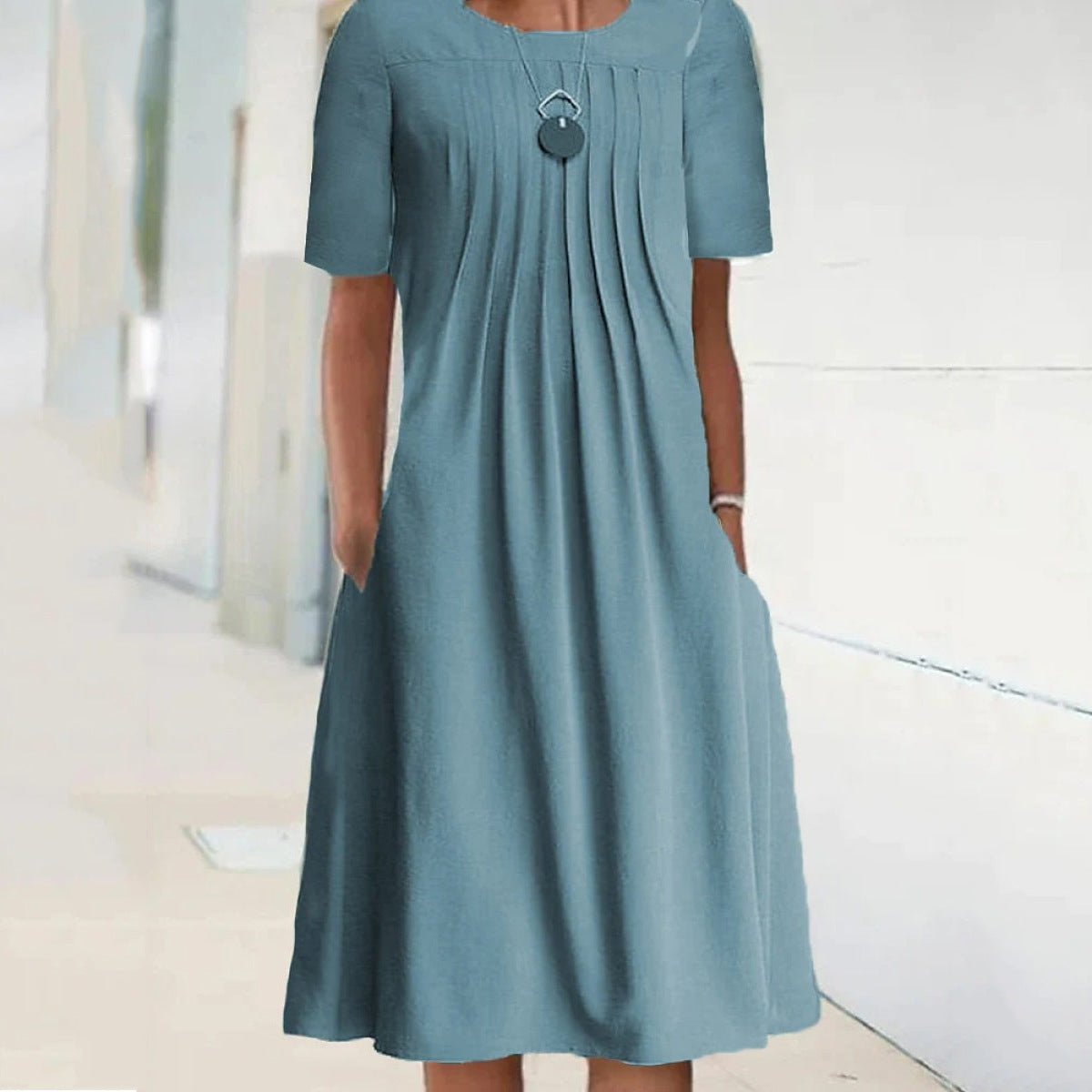 Robe mi-longue à manches courtes et col rond pour femme, couleur unie