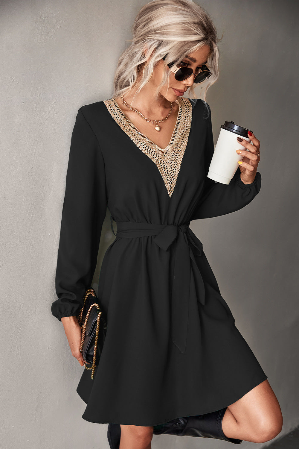 Women's Autumn Fashion V-neck Lace Long Sleeve Dresses