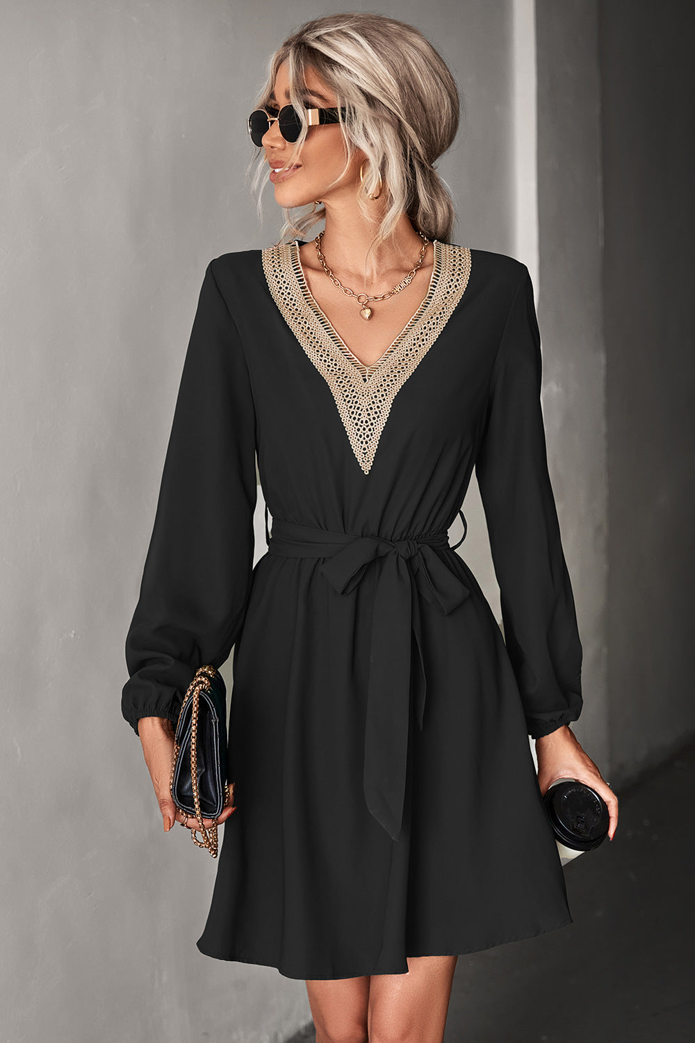 Women's Autumn Fashion V-neck Lace Long Sleeve Dresses