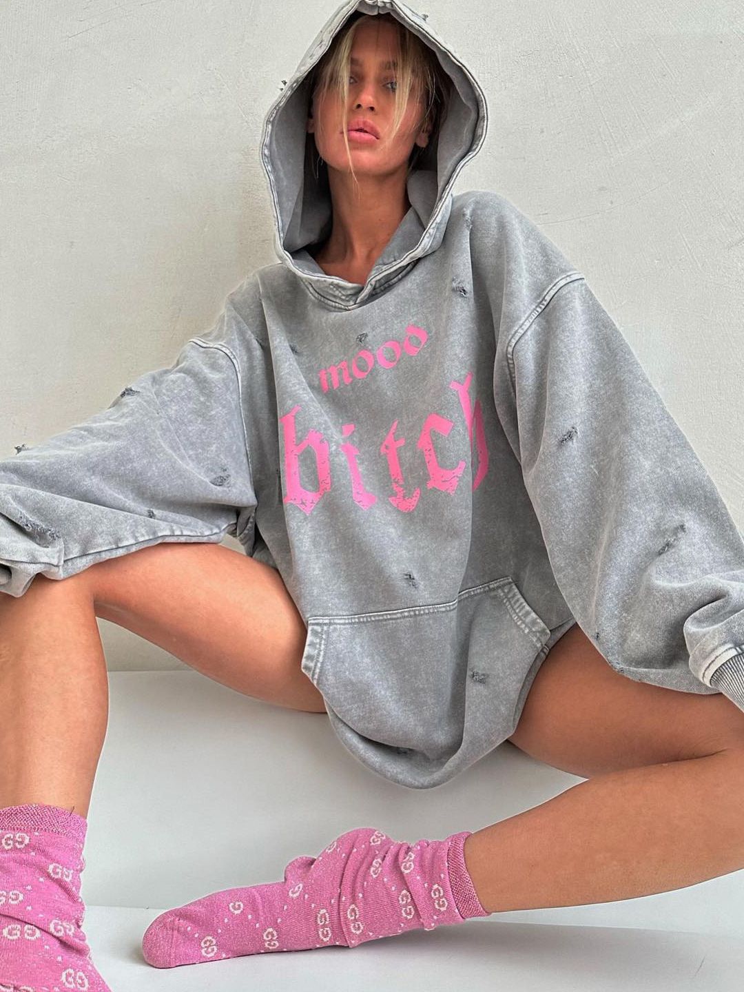 Women's Style Worn Looking Washed-out Broken Letters Printed Hoodie Sweaters